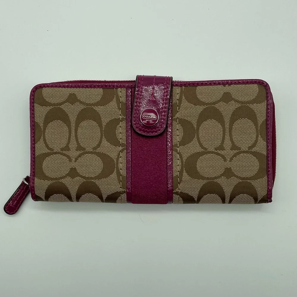 Coach signature accordion zip wallet in tan and fuschia - Picture 1 of 9